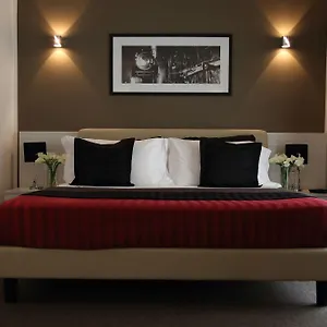 Stelle The Businest Hotel